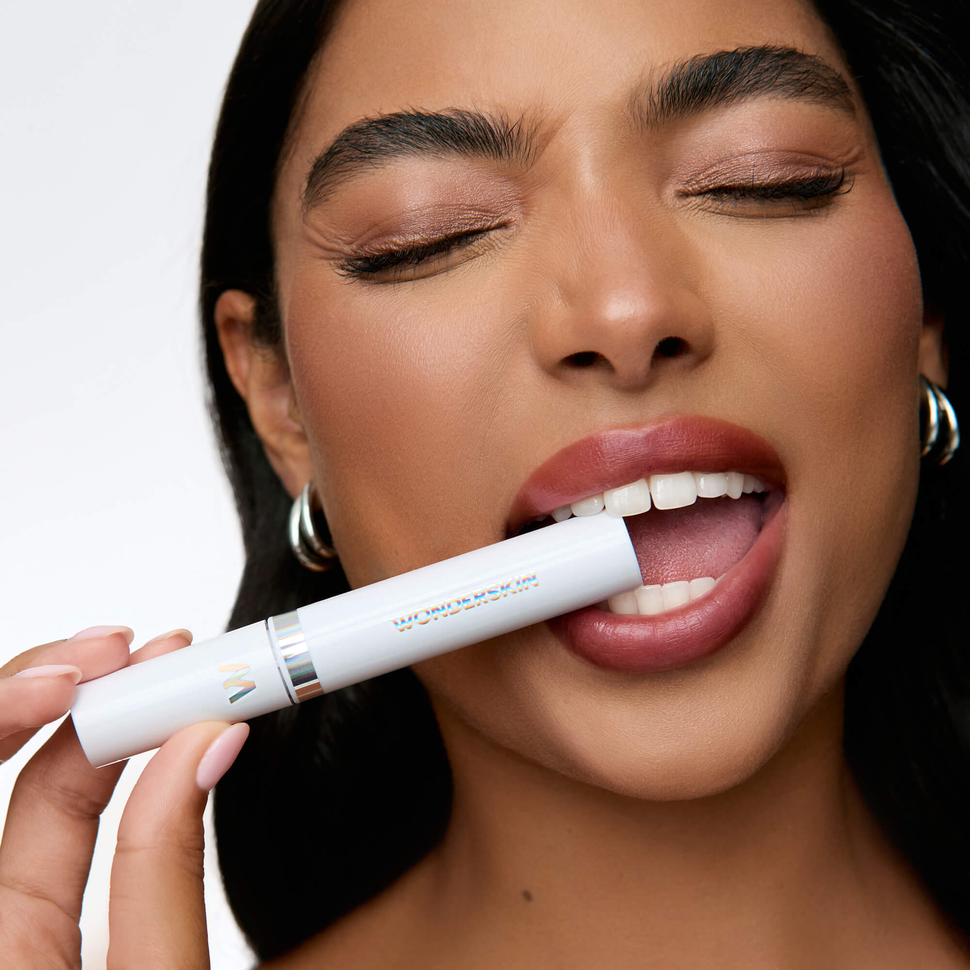 WONDER BLADING All-Day Lip Stain